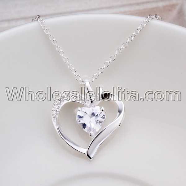 Fashionable Platinum Necklace with Dual Layer Heart Pendant for Versatile Occasions